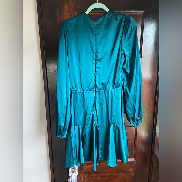 Long Sleeve Plunge Satin Mini Dress in Teal - Size Large/Tall - Picture 4 of 5